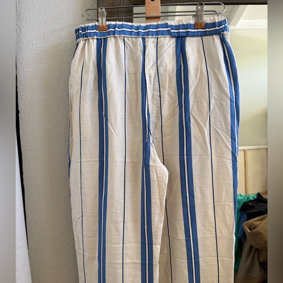 NWT Sincerely Jules Striped Blue and Cream women’s loose Pants size m - Picture 3 of 3
